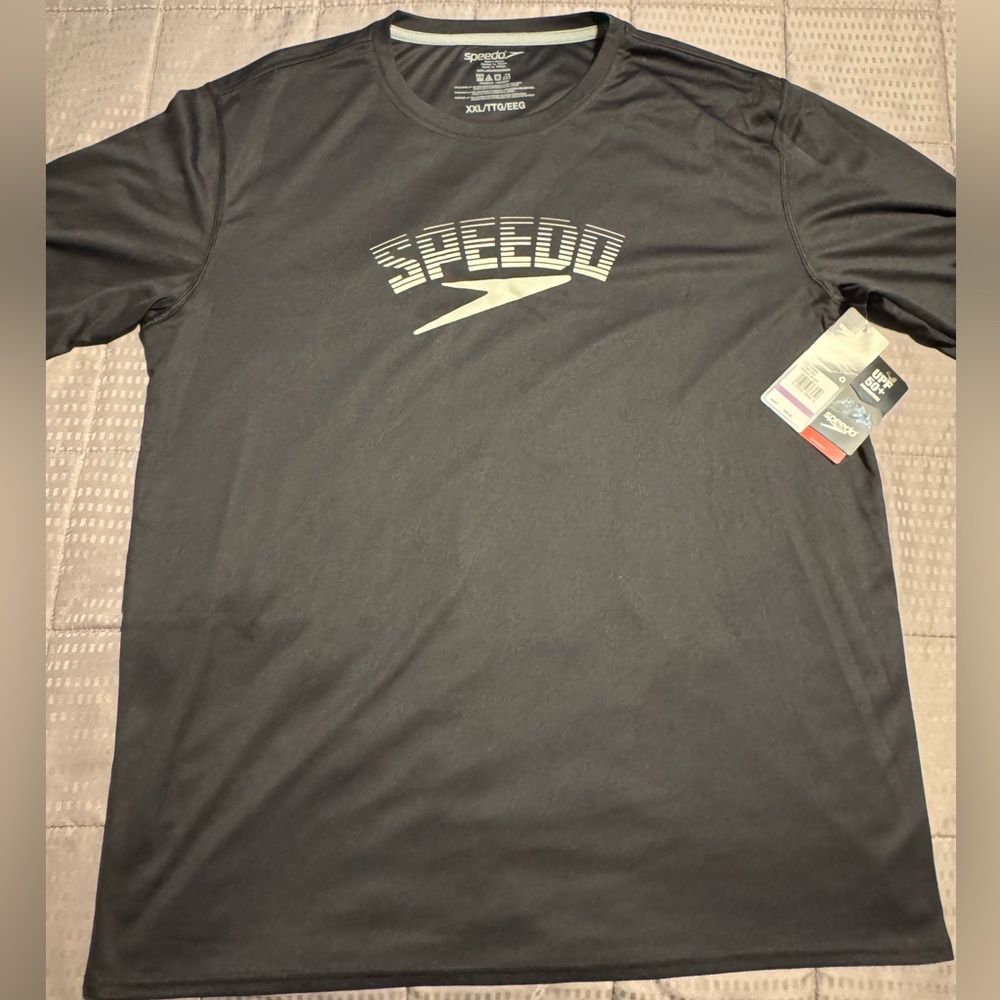 NWT Speedo Rash Guard Men's XXL loose fit black
UPF50
